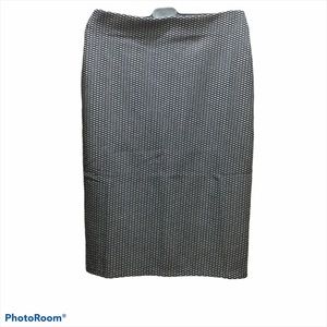 LOFT Black and White Pattern Pull On Pencil Skirt